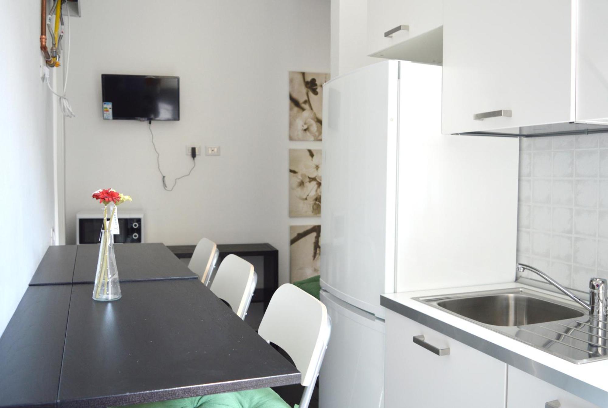 Апартаменты Joivy Mauri - Cosy Flats Near The Duomo Милан Экстерьер фото